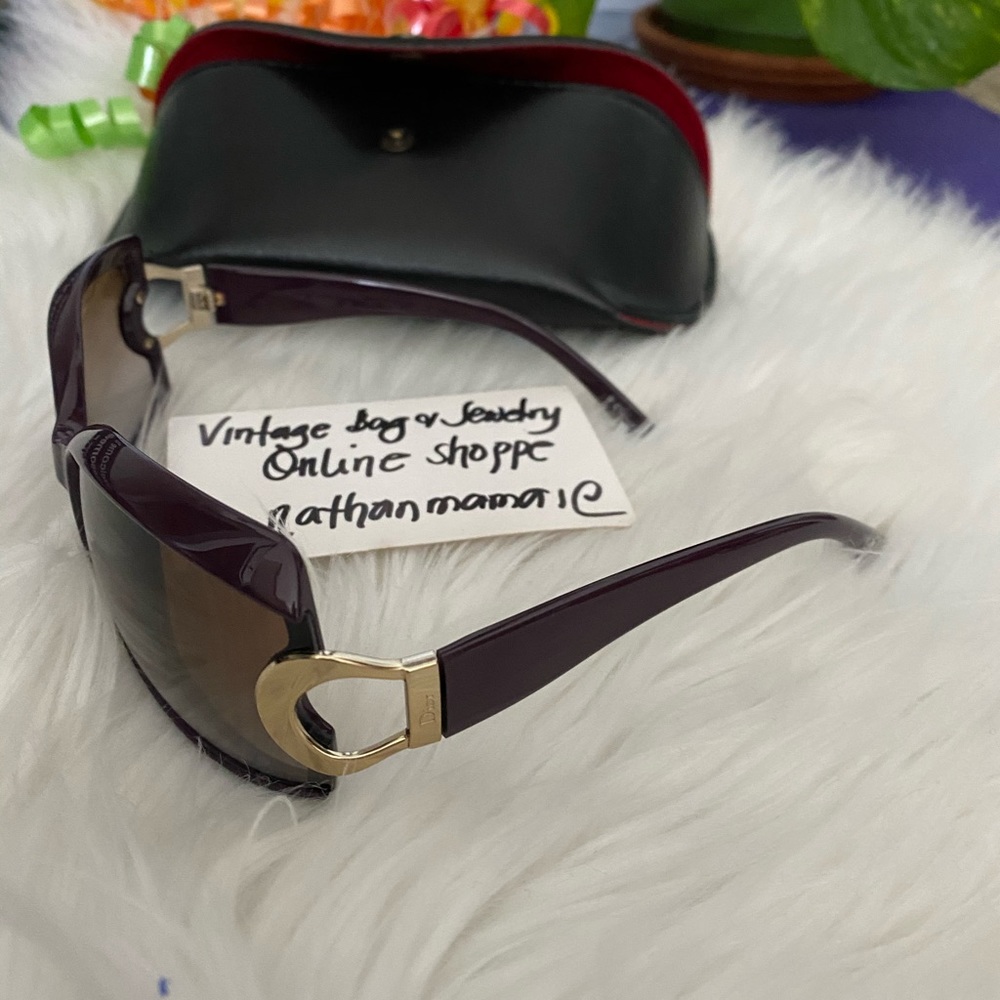Sunglass